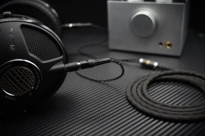 Focal Utopia Headphone Cable - Connected